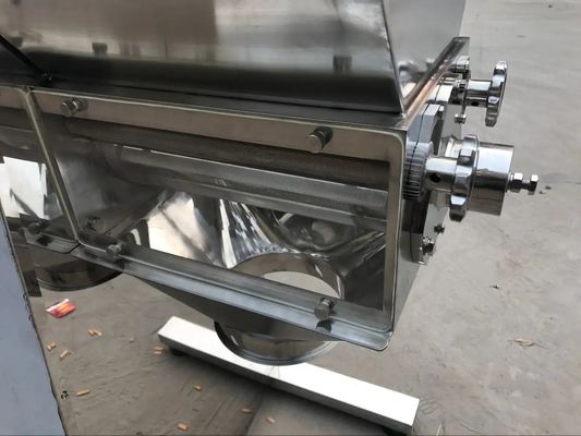 과립기 기계를 오실레이션시키는 100 kg/H-1000kg/h 마른 그레뉼레이션 기계 Yk 타입