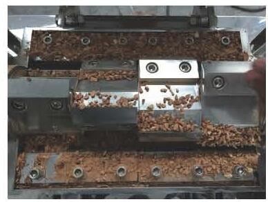 식료품을 위한 주문 제작된 분쇄기 기계 3KW-11KW 야채 연삭반